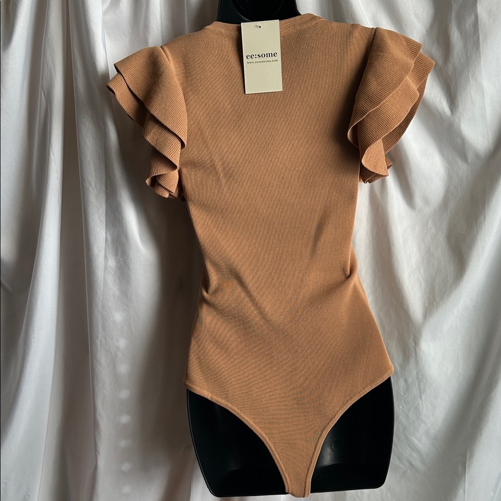 Eesome Coco Ruffled Sleeve Bodysuit - Picture 4 of 9